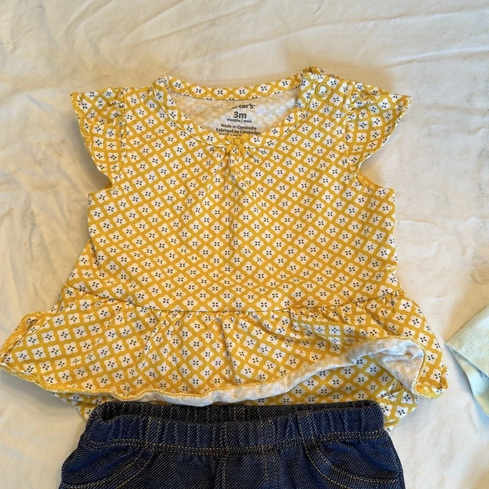 Carters bundle of three size 3 months baby girl outfits. All in GREAT CONDITION